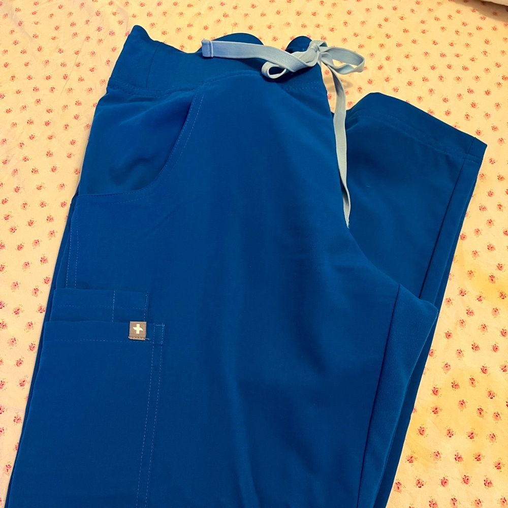 Figs royal blue Kades size small petite
